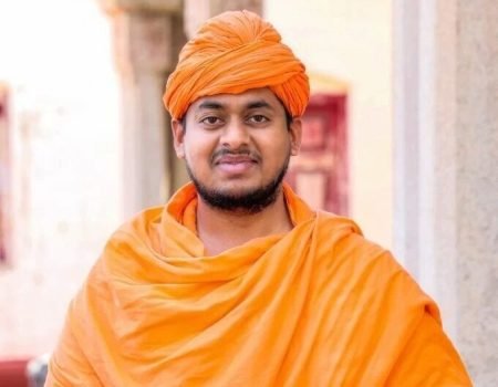 Swastishrimadabhinava-Charukeerthy-Bhattaraka-Mahaswamiji Swastishrimadabhinava-Charukeerthy-Bhattaraka-Mahaswamiji